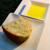 MAIN DINING by THE HOUSE OF PACIFIC - イスズベーカリーさんが焼いていらっしゃる、オリエンタルホテル用のフォカッチャ