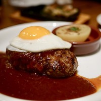 听屋 六本木 - 听屋自家製ハンバーグ（ハーフポンド）　250g