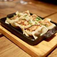 听屋 六本木 - 黒毛和牛餃子