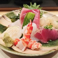 銀座 久兵衛 銀座本店 - お刺身の皿盛り(生ちらし 織部)