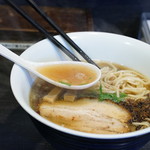 Menya Bar Uzu - 滋味深いスープ