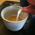 金亀庵 - 蕎麦湯はネットリタイプ。