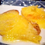 鉄板焼レストラン八景 - ラクレットチーズとメークィーンの鉄板焼き