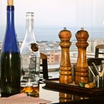 鉄板焼レストラン八景 - ブース横の調味料