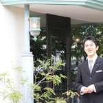 メゾン・ド・タカ芦屋 - 支配人の中村さんも「イケメン」「独身」です