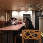 やまきた - 店内