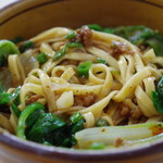 侯氏宽面 - 候氏椒香牛肉面