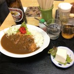 錦乃 - チキンカツカレー全景。