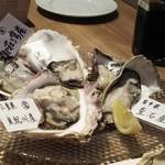 Oyster house Kai - 生牡蠣5ピース盛り合わせ
      (2017.7月）