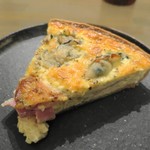 おだいどこ ブルーキャット - かきとベーコンのキッシュ