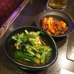 炭火焼肉彩火 - オイキムチとキムチ(絶品！)