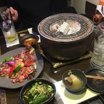 炭火焼肉彩火 - 