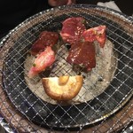 炭火焼肉彩火 - 