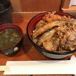 天ぷらいちかわ - かき揚げ天丼（950円）