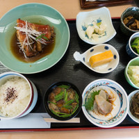 一つ木竹林草 - 金目鯛煮付定食