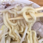 麺屋 玲 - 麺は太麺、低加水