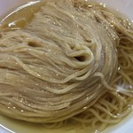 らぁ麺 飯田商店 - 濃厚昆布鰹水出汁に浸かった自家製麺