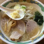 特麺コツ一丁ラーメン - ラーメン　麺少なめ 700円　ニンニク