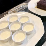 ホテルニューオータニ - ヤウールアンヴィ＠食べてないです。ヨーグルト？