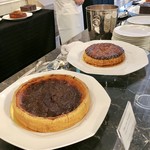 ホテルニューオータニ - フランデアマチュール（『素人のフラン』て意味？シンプルで素朴だけどバターの美味しいフランでした）、ガレットオダマンド