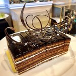 ホテルニューオータニ - スーパーオペラ＠14層からなるオペラ。アクセントにカラメリゼしたアーモンド