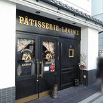 PATISSERIE LACROIX - 外観　周りと調和しておりとっても素敵
