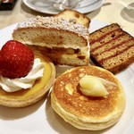 ホテルニューオータニ - バナナブリオッシュ、あまおうフラン、パンケーキ、パンデピスフランボワーズ