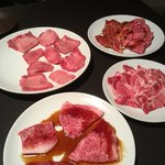 焼肉 一升びん - 