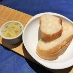 オステルリー・スズキ - 自家製パンとストンプ