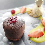 暖かいフォンダンショコラ　甘酸っぱい木苺の香り