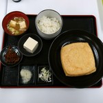 谷口屋 - 揚げたて油揚げ定食1200円