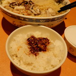 中国大明火鍋城 - 自家製の辣油。ベリーホット！