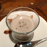 シラントロ - ゴボウのクリームスープ
