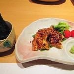 寿司栄 華やぎ - あなごの海苔巻。