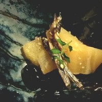 いけす鶴八 新栄店 - お通し 数の子と黒豆とたつくり
