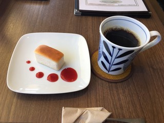 CAFE CLASSE DAIKANYAMA - 代官山スフレとブレンドコーヒーのセットで500円