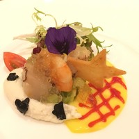 エンパイア・グリル - “ピクサー・プレイタイム”エンパイアランチ
                ＜2018年1月6日（土）～2月14日（水）のメニュー＞
                ■天使の海老と帆立貝のグリルマリネ マンゴーソース　(2018/01)