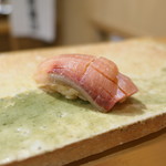 東麻布 天本 - 対馬の初ぜりのぶり