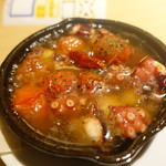 YAICHIRO - タコとプチトマトのアヒージョ