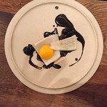 organ - 烏賊と卵黄、黒豆のソース