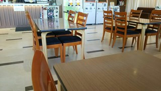 Shirakabatei - 内観 テーブル席