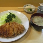 とんかつ燕楽 - ロースカツ定食