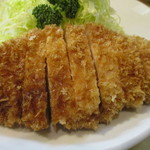 とんかつ燕楽 - ロースカツ定食（アップ）