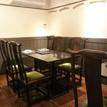 中国菜 火ノ鳥 - 店内　奥の半個室