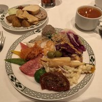 ロウリーズ・ザ・プライムリブ 恵比寿ガーデンプレイス店 - 