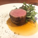 IL CASINO - ロゼールの子羊のロースト その骨のフォンを使ったソース