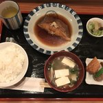 はや志 - カレイの煮付け定食(750円)