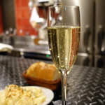 ティオ・ダンジョウ - カヴァ