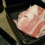 焼肉食べ放題 ビーフィーズ - 神戸牛切り落とし　