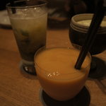 Bar MICHIya - マンゴースムージー、パイナップルモヒート、パイナップルのカクテル